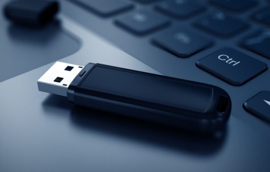 як підключити флешку