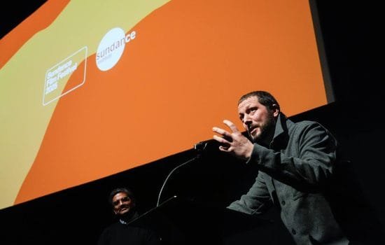 Мстислав Чернов отримує нагороду за свій фільм