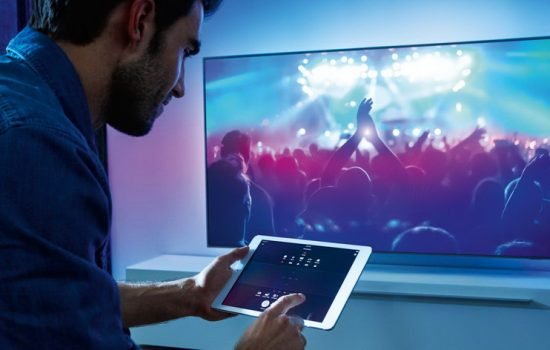 підключити планшет до телевізора або монітора