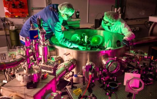 Вчені працюють