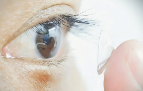 Контактна лінза