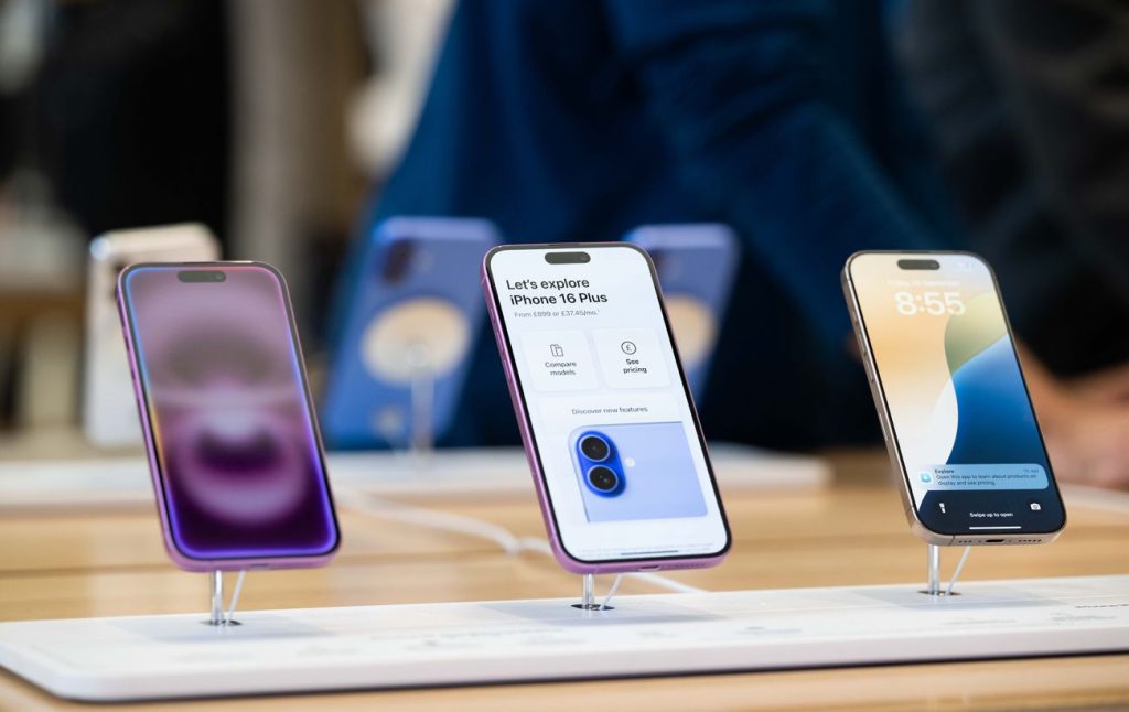 iPhone 16