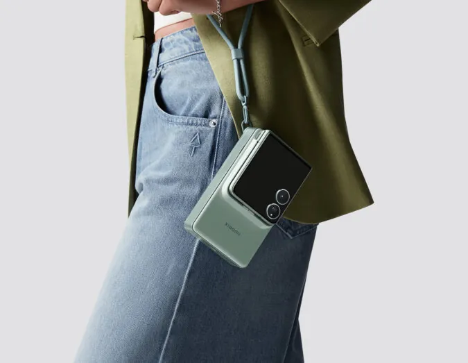 Xiaomi Mix Flip 2
