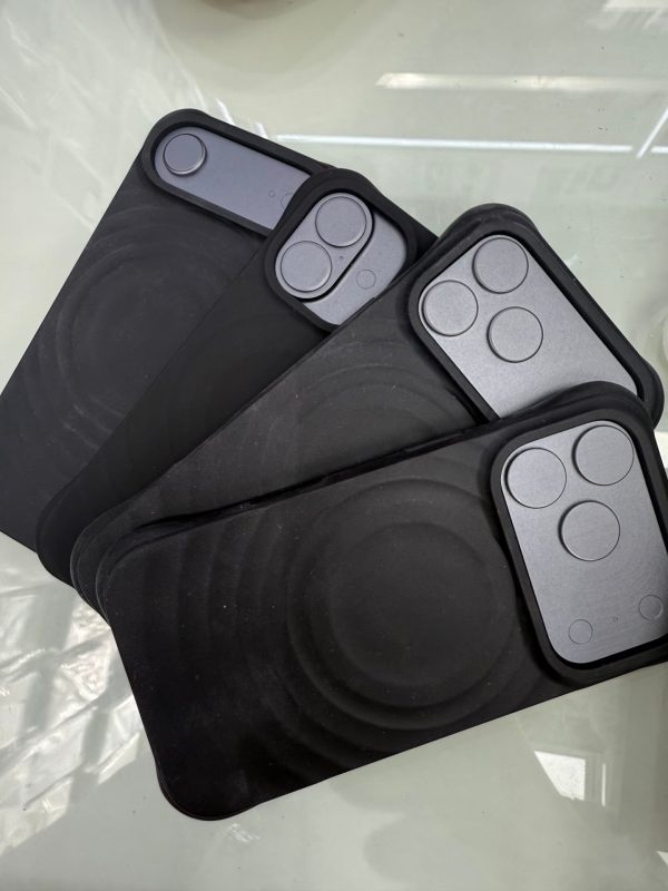 iPhone 17 чохол