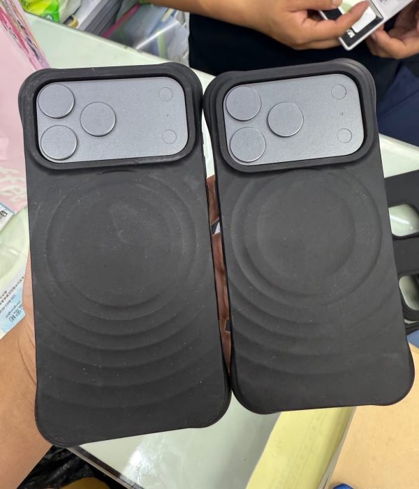 iPhone 17 чохол