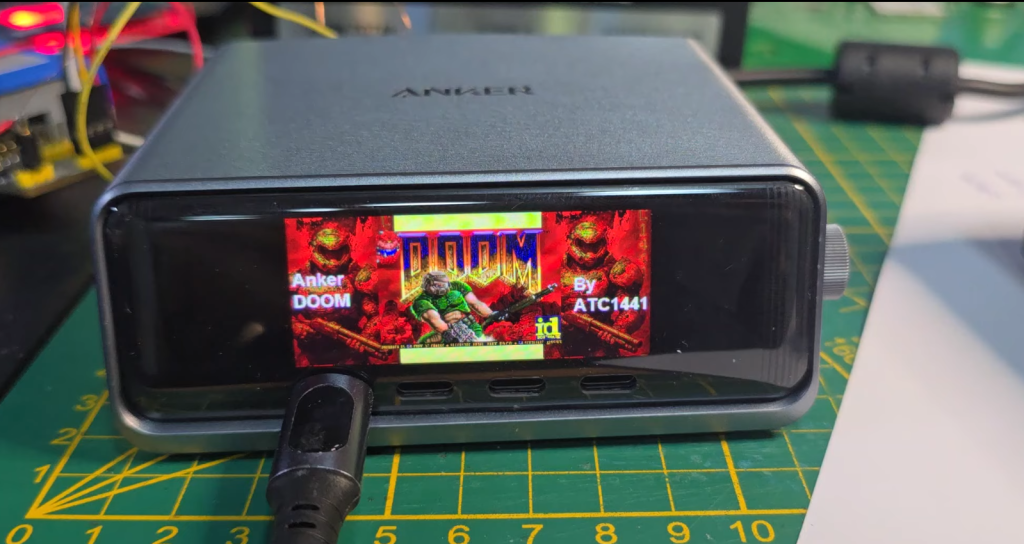 Doom на зарядному пристрої Anker