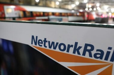 Фейк створений за допомогою штучного інтелекту зупинив залізницю в Англії