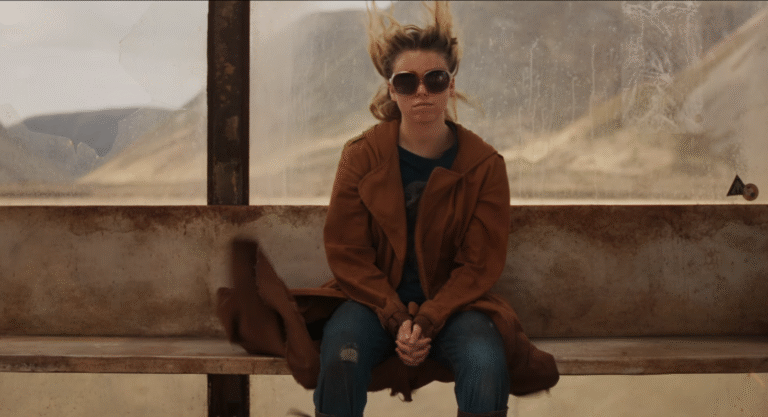 Супердівчина