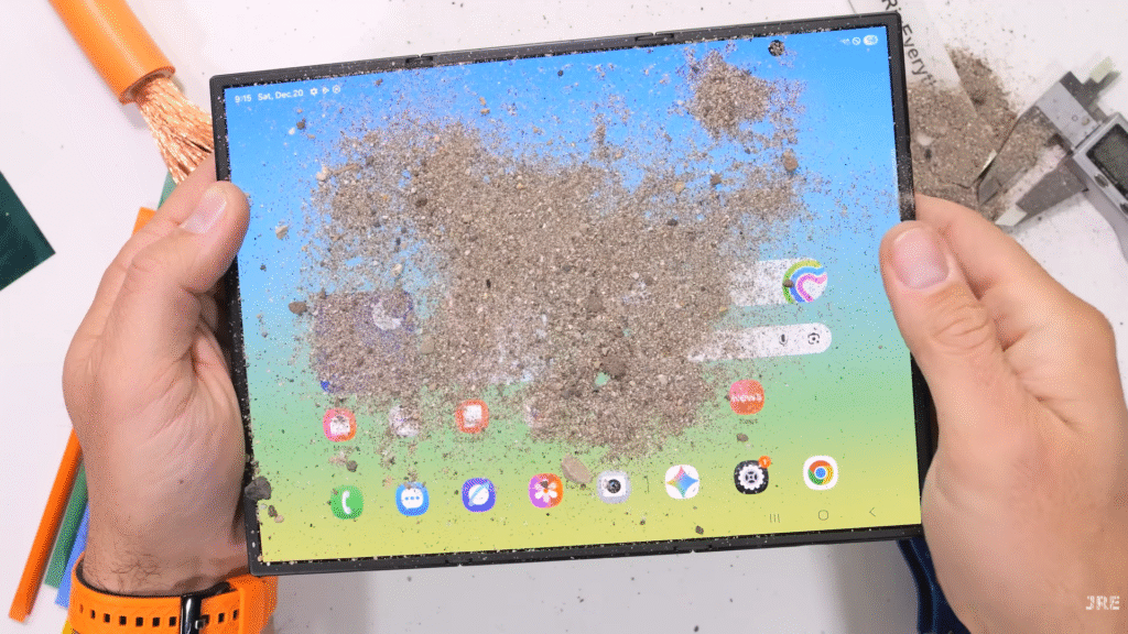 Samsung Galaxy TriFold