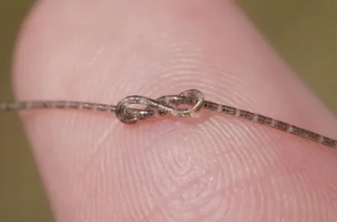 Вчені створили комп’ютерний чип у волокні тоншому за людську волосину