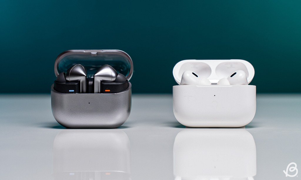 Samsung Galaxy Buds 4 Pro проти AirPods Pro 3: битва майбутніх флагманів TWS-ринку