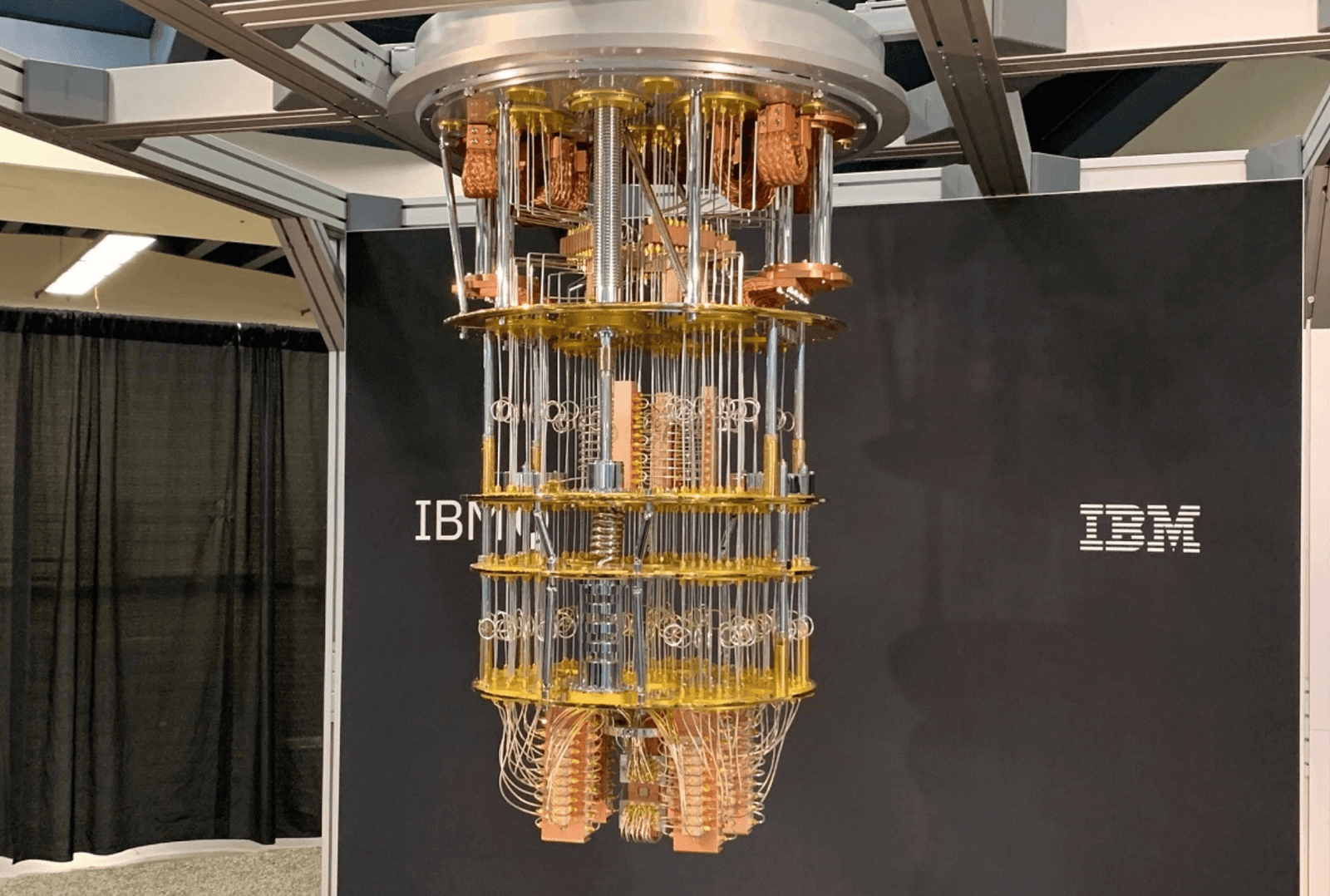 Квантові комп'ютери 2026: ми вже близько чи це все ще маркетинг?